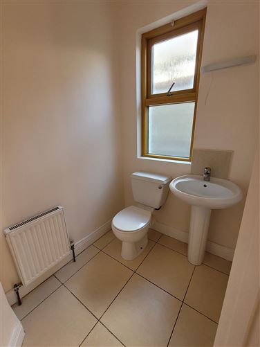8 The Mews, Ayrefield, Kilkenny.