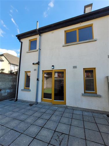 8 The Mews, Ayrefield, Kilkenny.
