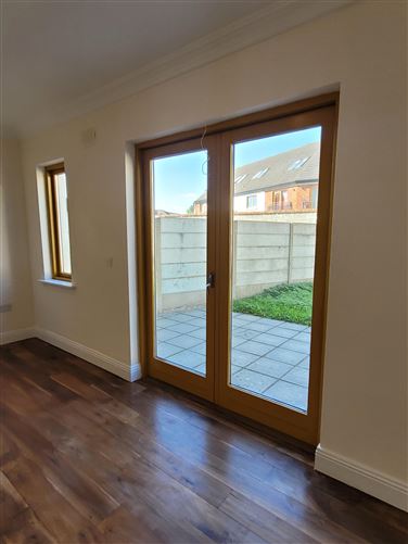 8 The Mews, Ayrefield, Kilkenny.