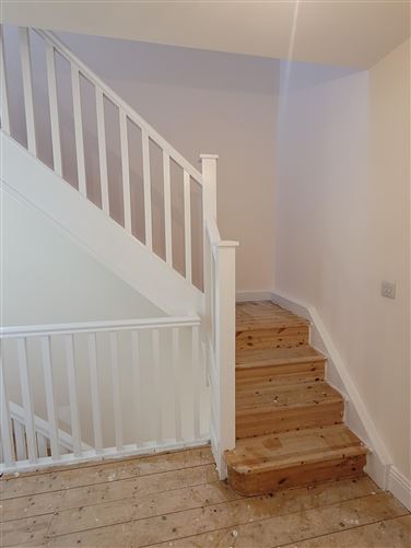 8 The Mews, Ayrefield, Kilkenny.