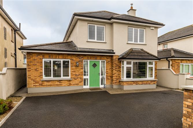 25 Castle Manor, Racecourse Road, Roscommon