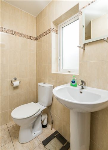 25 Castle Manor, Racecourse Road, Roscommon