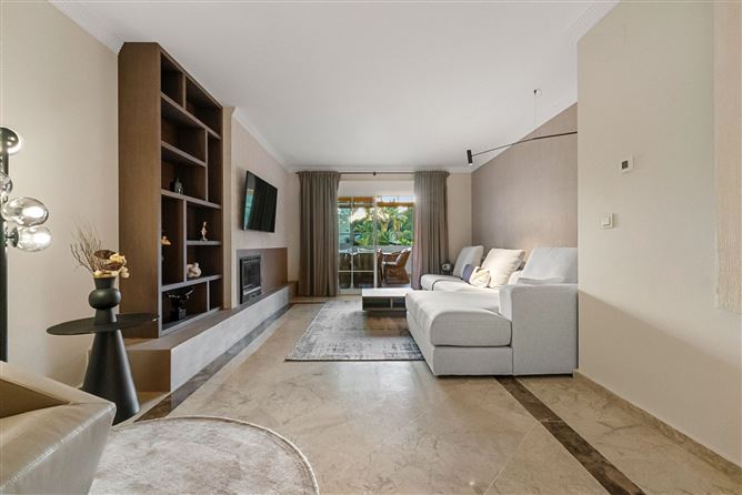 {name:Malaga, codeiso:MA}, Marbella, Marbella Golden Mile, Balcones de Puente Romano, Spain - COSTA-01178P