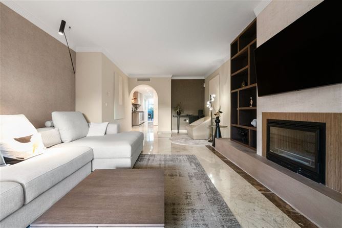 {name:Malaga, codeiso:MA}, Marbella, Marbella Golden Mile, Balcones de Puente Romano, Spain - COSTA-01178P