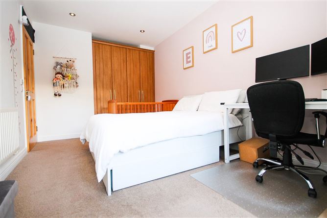 64 Beechdale Court, Ballycullen, Dublin 24