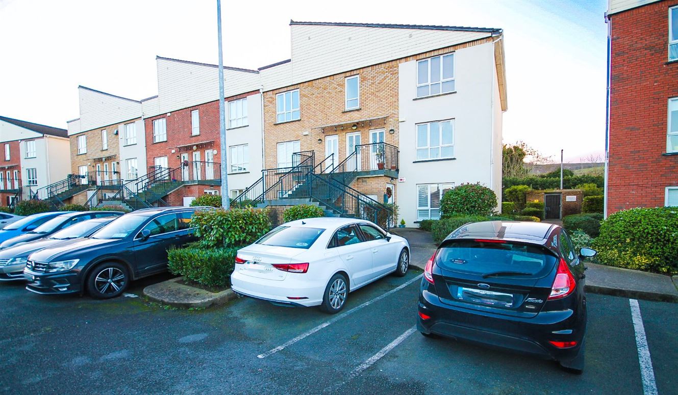 64 Beechdale Court, Ballycullen, Dublin 24