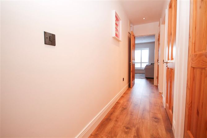 64 Beechdale Court, Ballycullen, Dublin 24