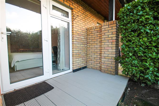 64 Beechdale Court, Ballycullen, Dublin 24