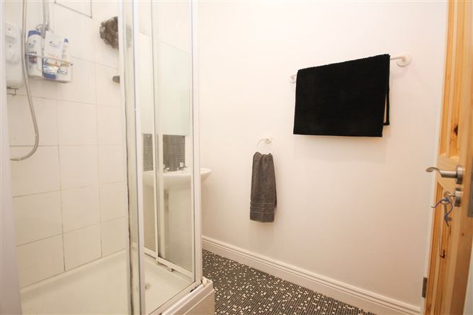 64 Beechdale Court, Ballycullen, Dublin 24