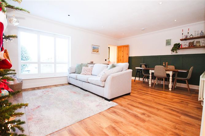 64 Beechdale Court, Ballycullen, Dublin 24