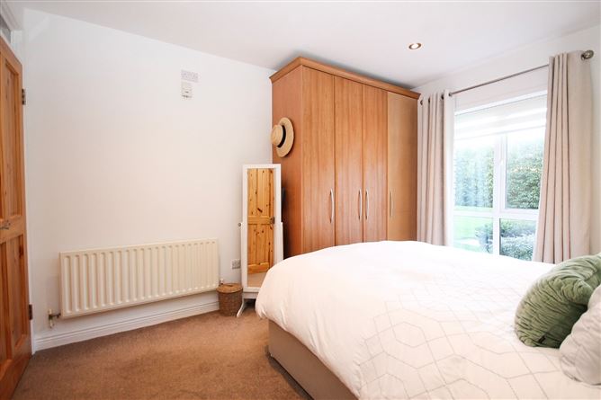 64 Beechdale Court, Ballycullen, Dublin 24