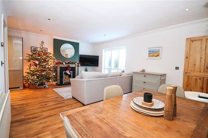 64 Beechdale Court, Ballycullen, Dublin 24