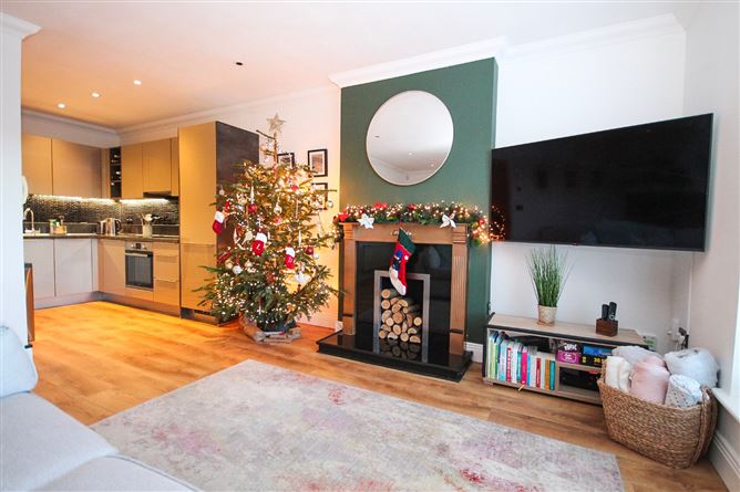 64 Beechdale Court, Ballycullen, Dublin 24