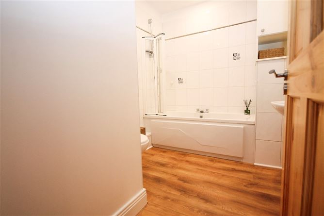 64 Beechdale Court, Ballycullen, Dublin 24