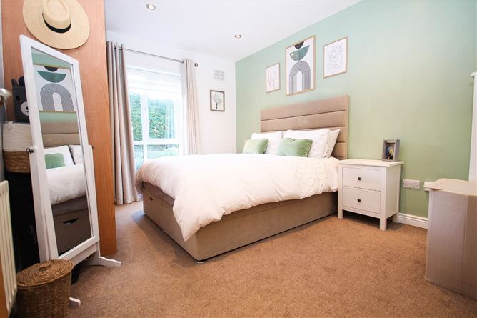 64 Beechdale Court, Ballycullen, Dublin 24