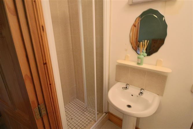 11 Cluain Ard, Carrick-On-Shannon, Co. Leitrim