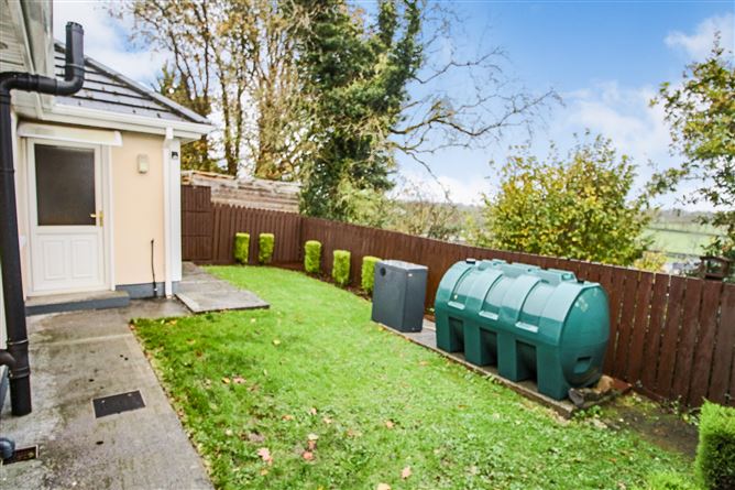 11 Cluain Ard, Carrick-On-Shannon, Co. Leitrim