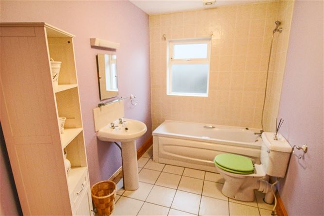 11 Cluain Ard, Carrick-On-Shannon, Co. Leitrim