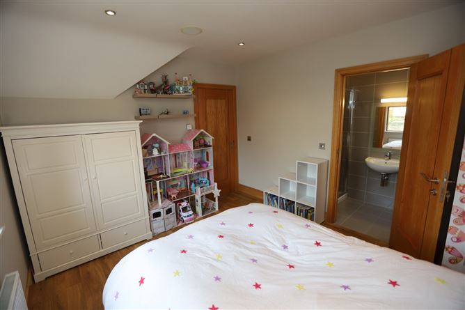 16 Ard Aoibhinn, Innishannon, Cork