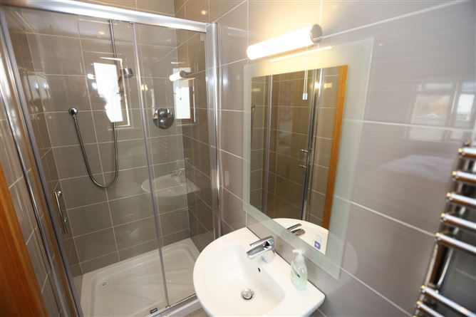 16 Ard Aoibhinn, Innishannon, Cork
