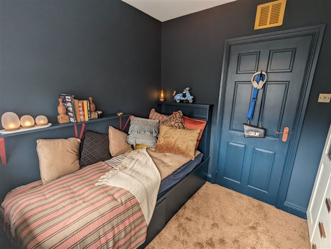 12 Redwood Heights, Kilnamanagh, Dublin 24