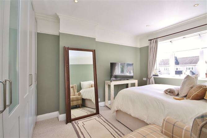 12 Redwood Heights, Kilnamanagh, Dublin 24