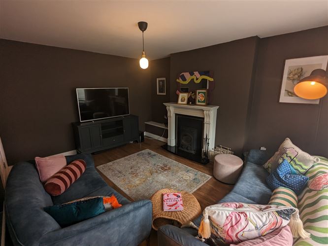 12 Redwood Heights, Kilnamanagh, Dublin 24