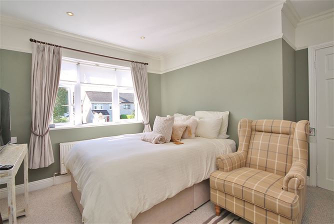 12 Redwood Heights, Kilnamanagh, Dublin 24