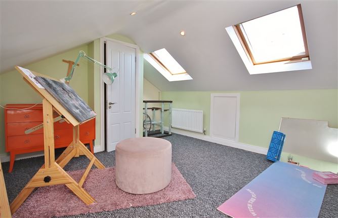 12 Redwood Heights, Kilnamanagh, Dublin 24