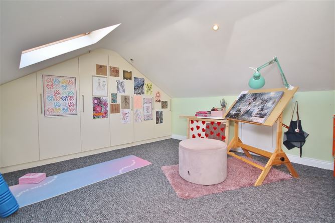 12 Redwood Heights, Kilnamanagh, Dublin 24