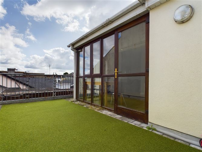 Apt. 10, Penrose House, Penrose Lane, Waterford