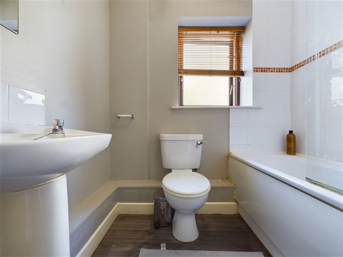 Apt. 10, Penrose House, Penrose Lane, Waterford