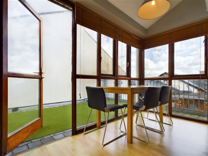 Apt. 10, Penrose House, Penrose Lane, Waterford