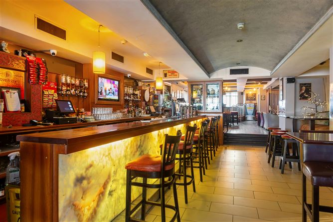 Peter's Pub Main Street, Co. Meath