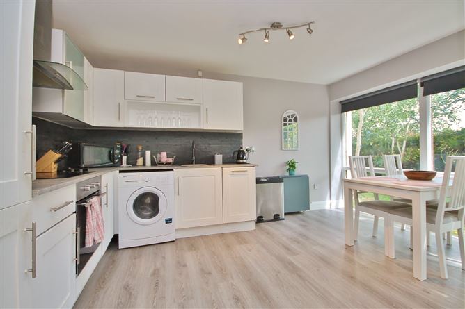 1 Hunters Hall, Hunters Wood, Ballycullen