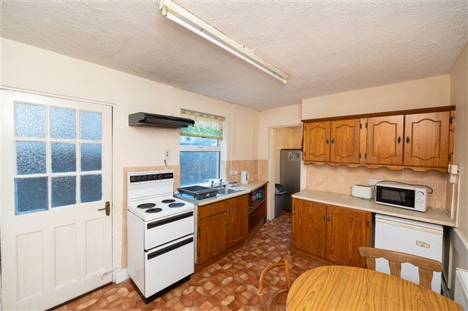 6 Sunnyside, Gaol Walk, Western Road, Cork
