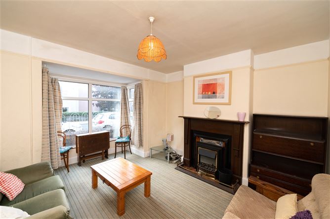 6 Sunnyside, Gaol Walk, Western Road, Cork