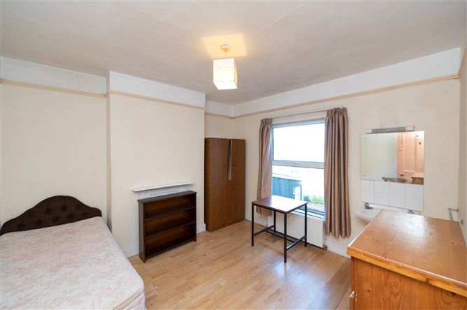 6 Sunnyside, Gaol Walk, Western Road, Cork