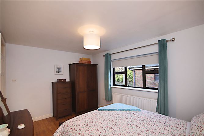 1A Thormanby Woods, Howth,   County Dublin