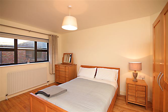 1A Thormanby Woods, Howth,   County Dublin