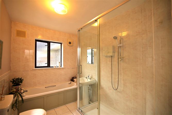 1A Thormanby Woods, Howth,   County Dublin