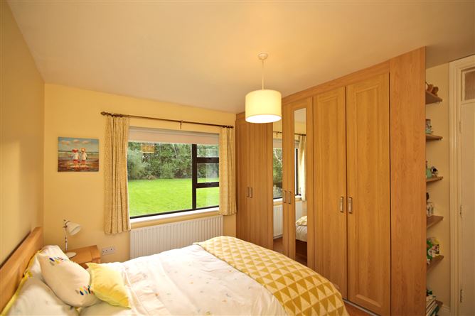 1A Thormanby Woods, Howth,   County Dublin