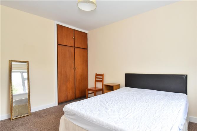 8 Cherry Park, Newcastle, Galway