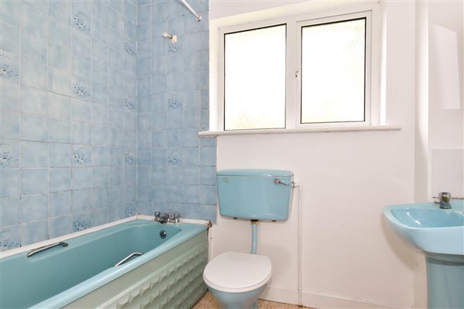 8 Cherry Park, Newcastle, Galway