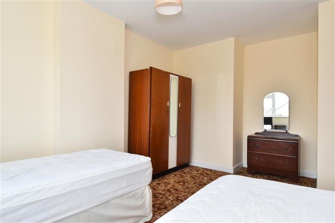 8 Cherry Park, Newcastle, Galway
