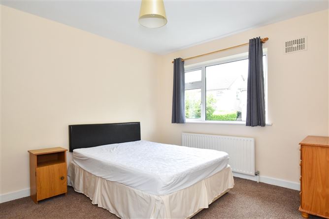 8 Cherry Park, Newcastle, Galway
