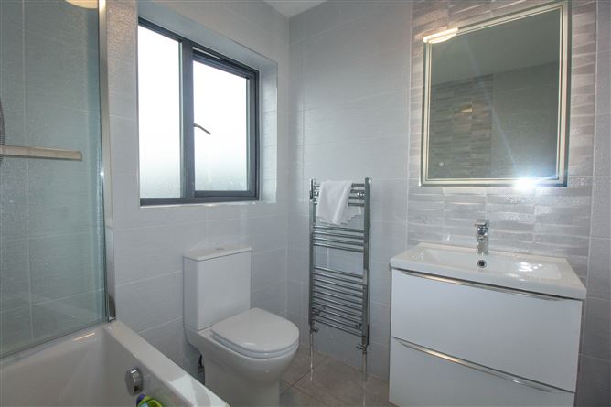 33 Droimneach, Bweeng, Cork