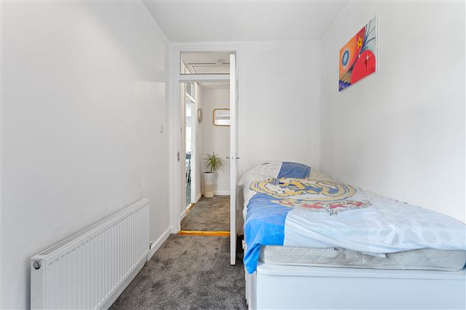 Photo 14 of 22 — 98 White Oaks, Wilton, Cork