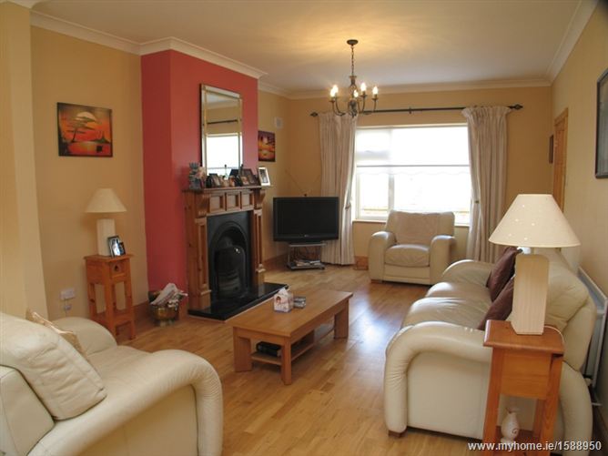 18 The Streams, Caragh, Co. Kildare