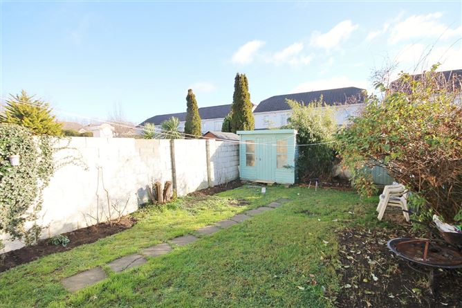 27 Earlsfort Meadows, Lucan, Co. Dublin
